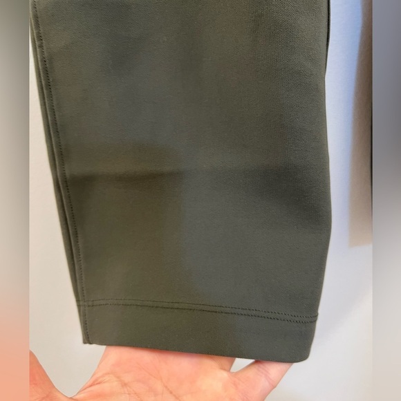 W2. Lululemon Pants On the Fly Crop *Woven 23" Dark Olive - Picture 3 of 14